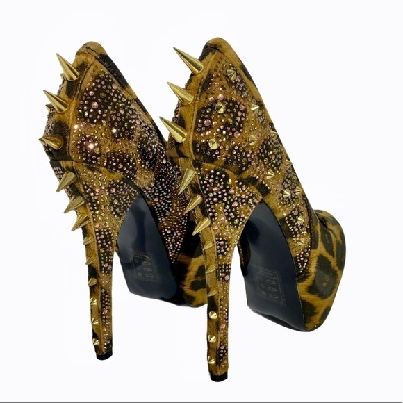 Scene Studded Platform Leopard print Heels size8.5 - Picture 6 of 14